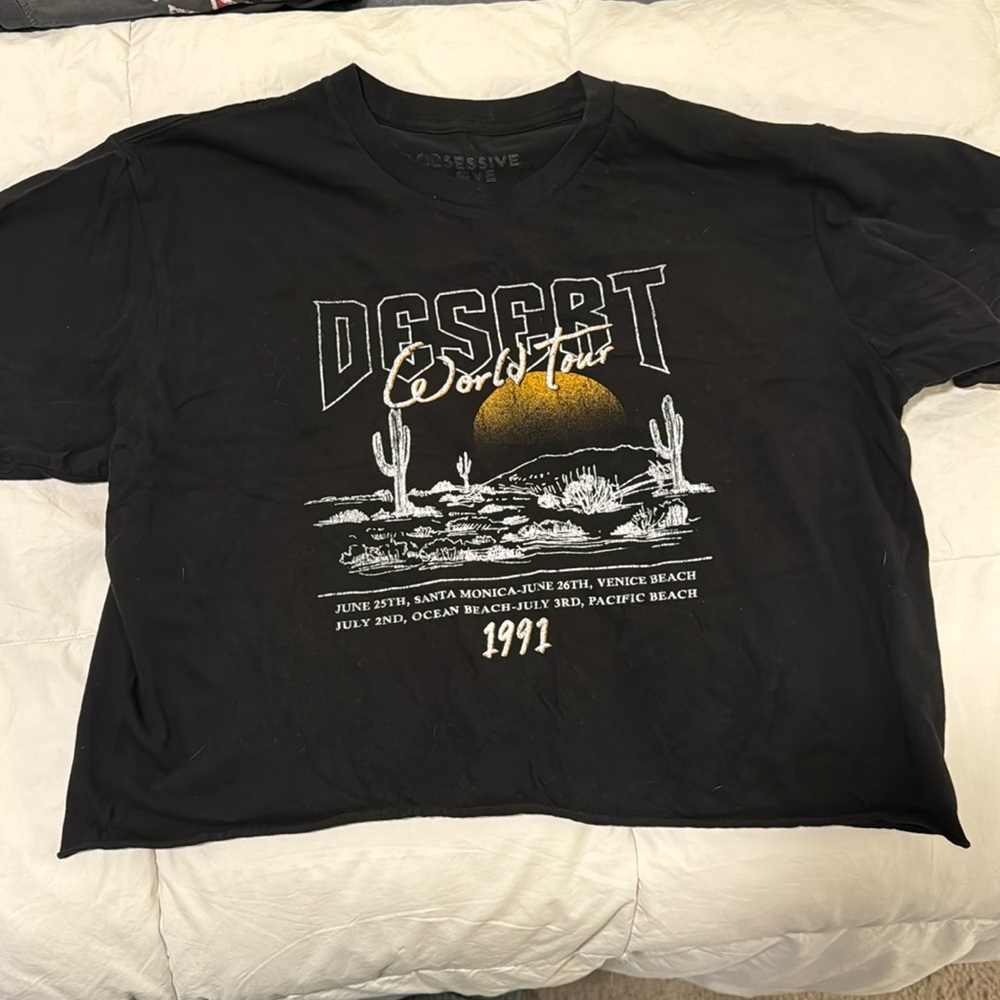 desert world tour t shirt
